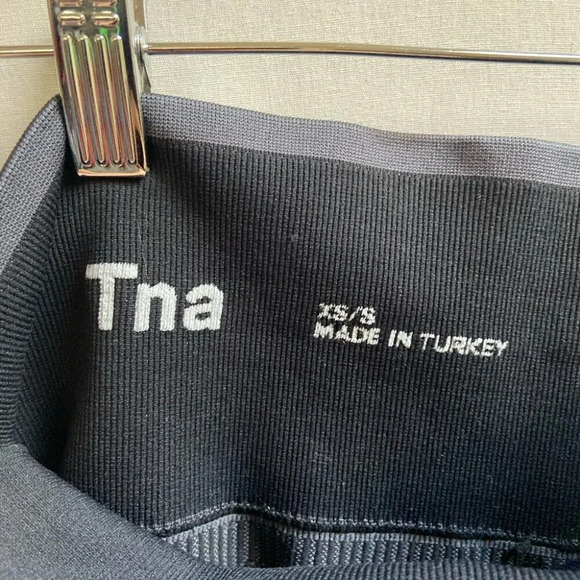 Aritzia TNA Seamless Compression Ventura Biker Shorts Sz XS - Picture 9 of 12
